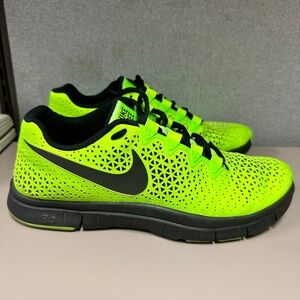 Great pair of Nike 3.0 Fluorescent Green Running Shoes.